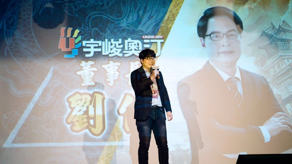 《三國群英傳M》百萬獎金爭霸賽冠軍出爐 「動力火車」熱血代言開唱響徹全場 現場預告10月27日大改版並加開全新伺服器「至尊」