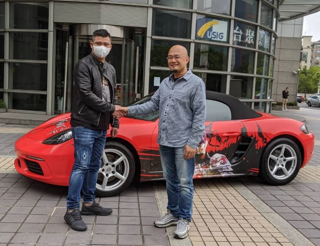 《洛汗M》保時捷 Boxster 718 正式抵台 贈與羅赫伺服器首位百級玩家「帝座」