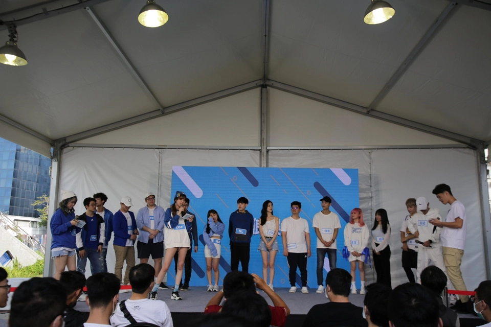 首度移師南台灣 網銀國際旗下品牌熱情相見 電狼娛樂粉絲擠爆會場 見面會大成功