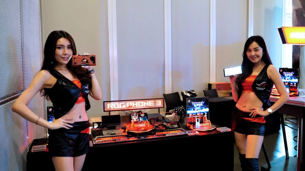 《三國群英傳M》百萬獎金爭霸賽冠軍出爐 「動力火車」熱血代言開唱響徹全場 現場預告10月27日大改版並加開全新伺服器「至尊」